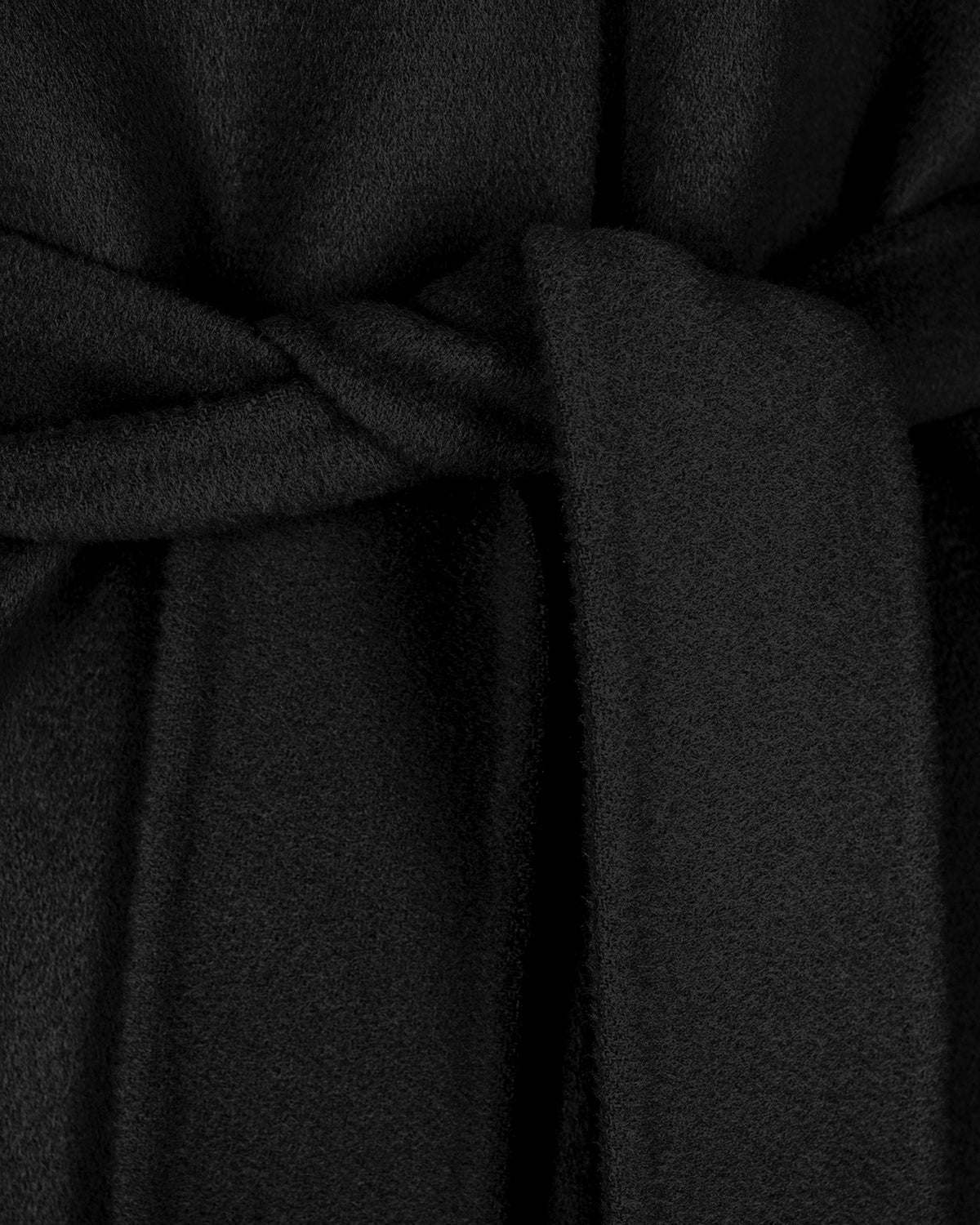 
Arona Coat – Black