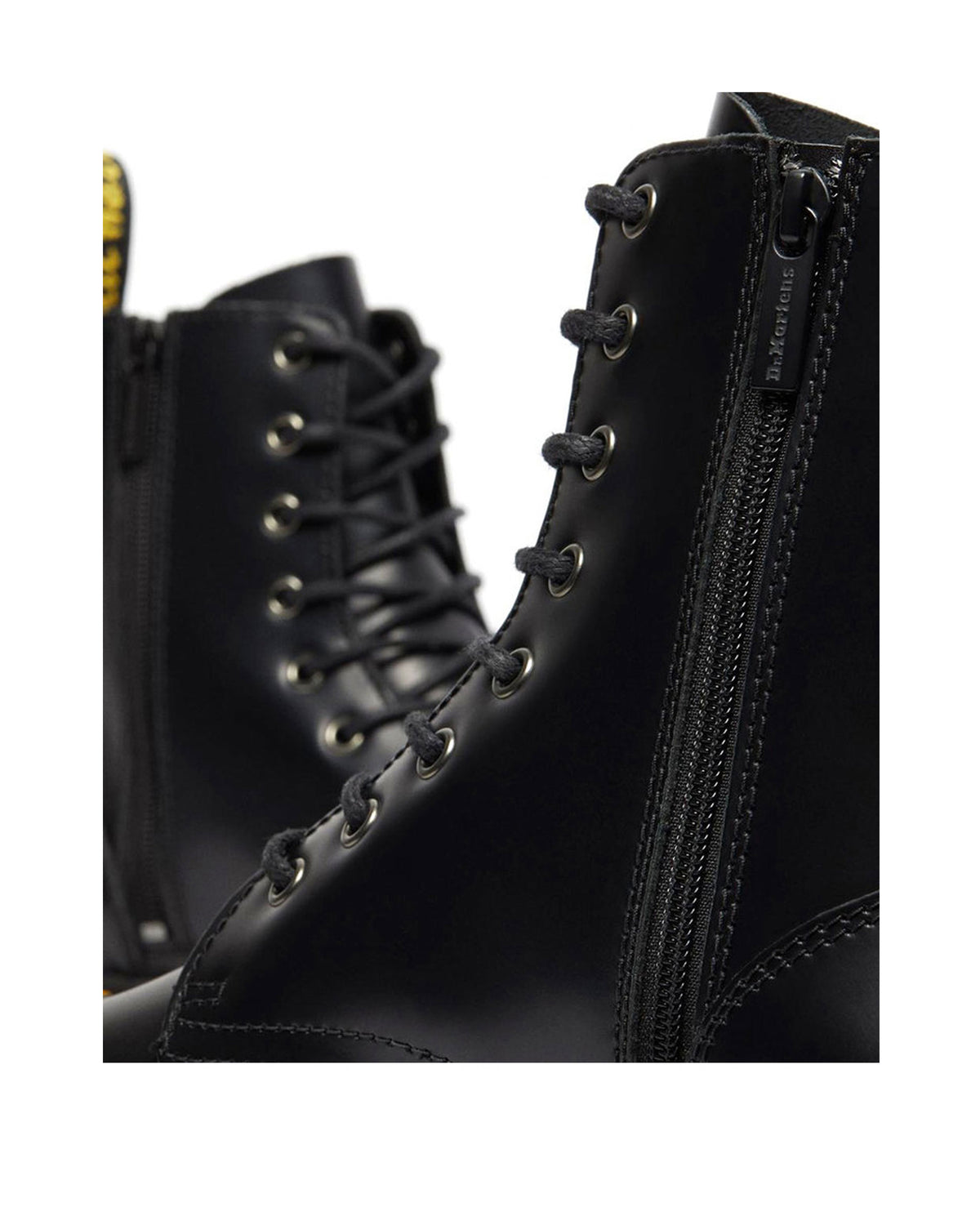 
Jadon – Black