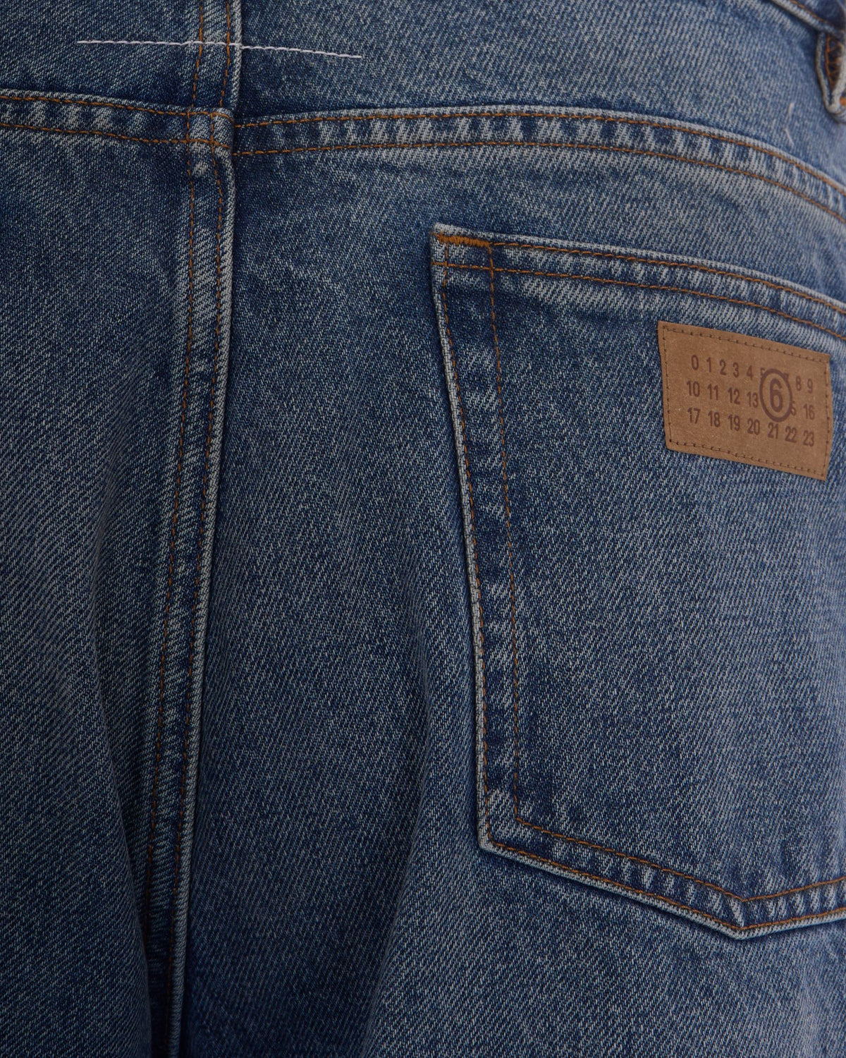 
Medium Blue Jeans – Blue