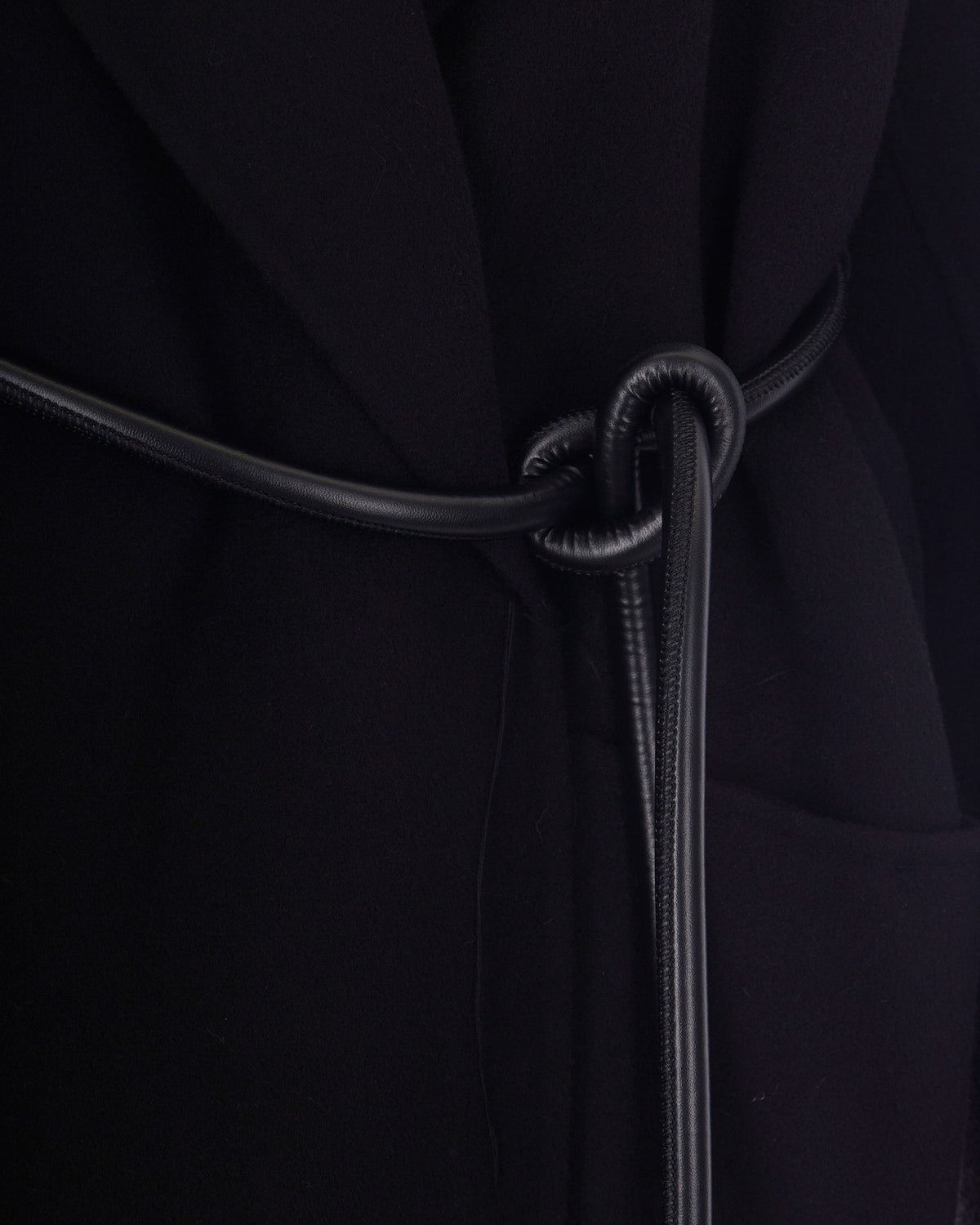 
Vintage Coat – Black