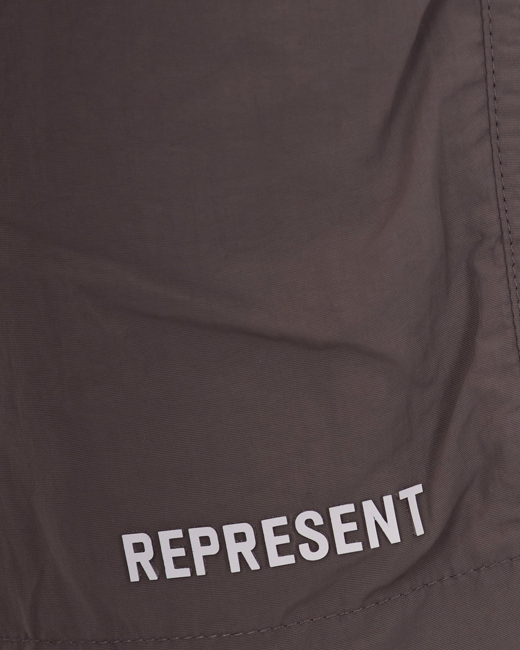 Costume – Earth